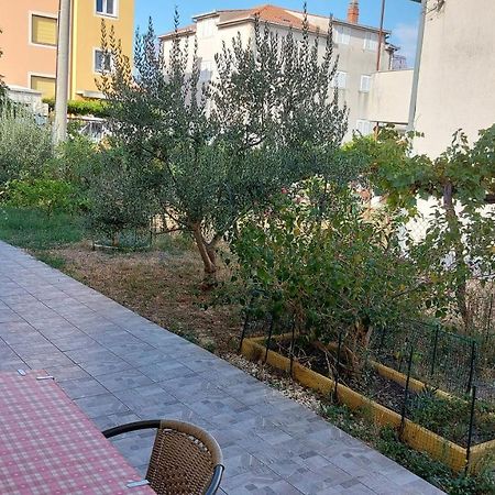 Apartment Butterfly Split - For Rest And Relaxation Екстериор снимка