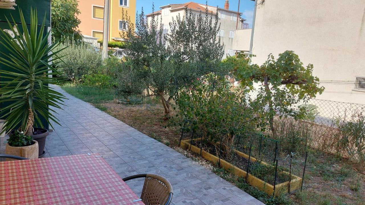 Apartment Butterfly Split - For Rest And Relaxation Екстериор снимка