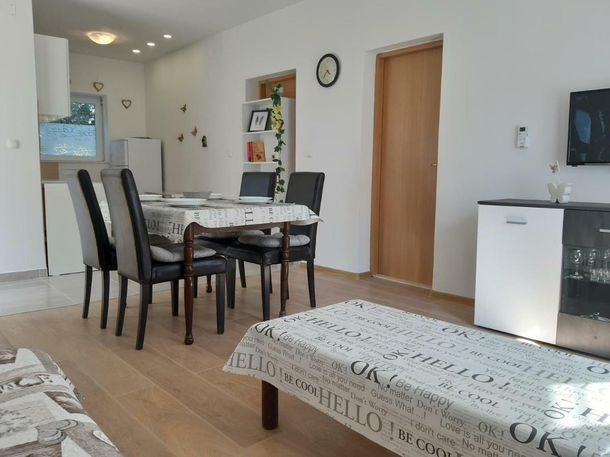 Apartment Butterfly Split - For Rest And Relaxation Екстериор снимка
