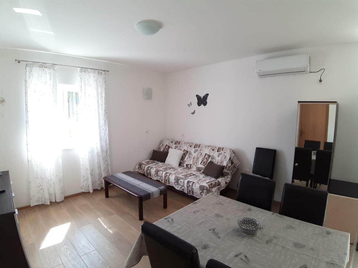 Apartment Butterfly Split - For Rest And Relaxation Екстериор снимка